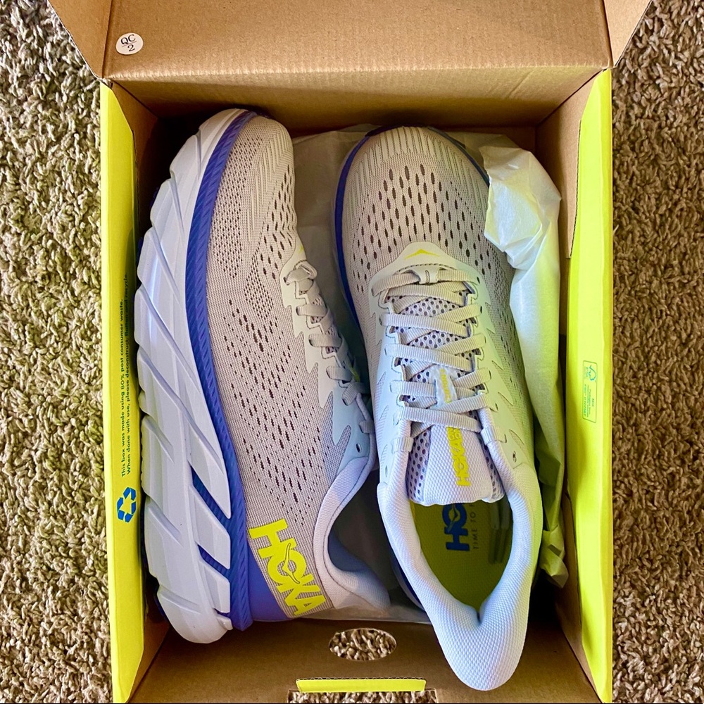 Limited edition Outdoor Voices x HOKA Clifton 7 - Picture 1 of 5